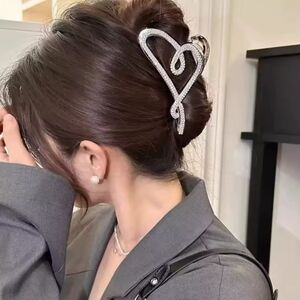 Brand New Silver Heart Rhinestone Hair Claw Clip